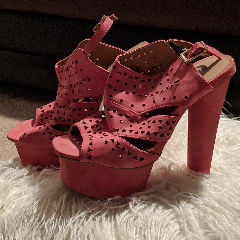 Platform Heels - Picture 2 of 5